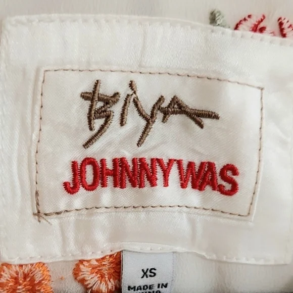 Johnny Was BIYA Top, Size XS, White Tunic, 100% Silk, Embroidered - Picture 3 of 13